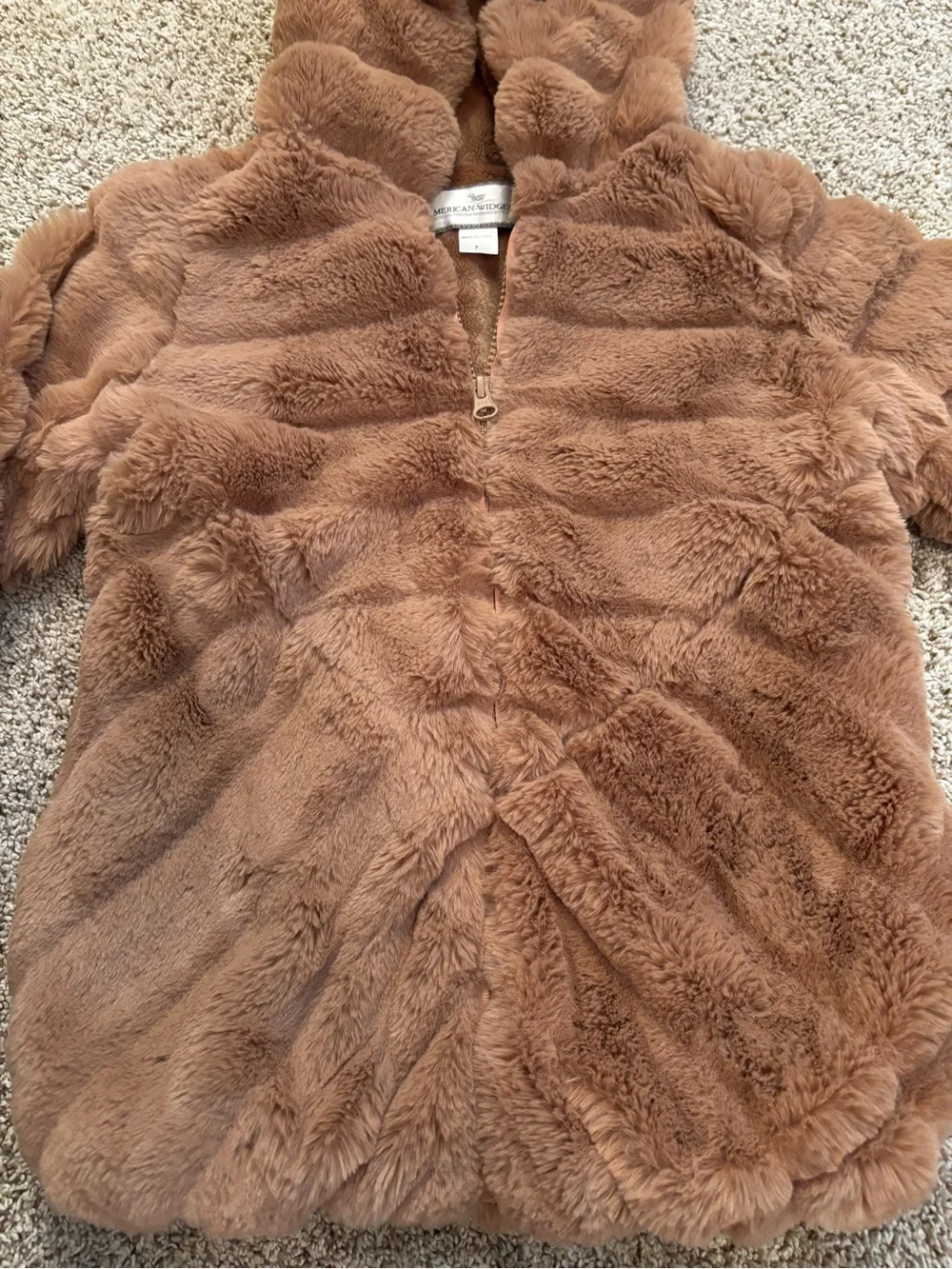 AMERICAN WIDGEON Faux Fur Hooded Jacket. Size 7.